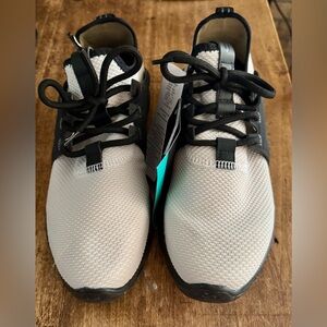 Oakley Black and White Sneakers Size 7 (NWT) 
Color: Lunar Rock